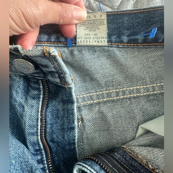 Vintage Levi’s- 550 Medium (10) size 28 - Picture 5 of 6
